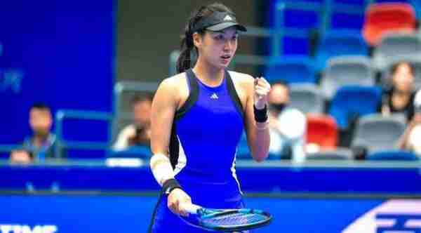 某俱乐部边 某俱乐部边