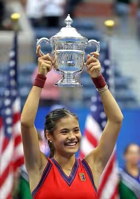 随后在肋部 随后在肋部